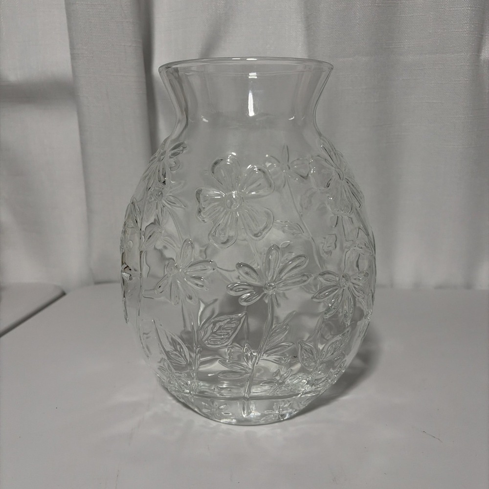 Vintage Oval Pressed Glass Vase Raised Daisy Pattern Clear 9 Inch Floral Decor